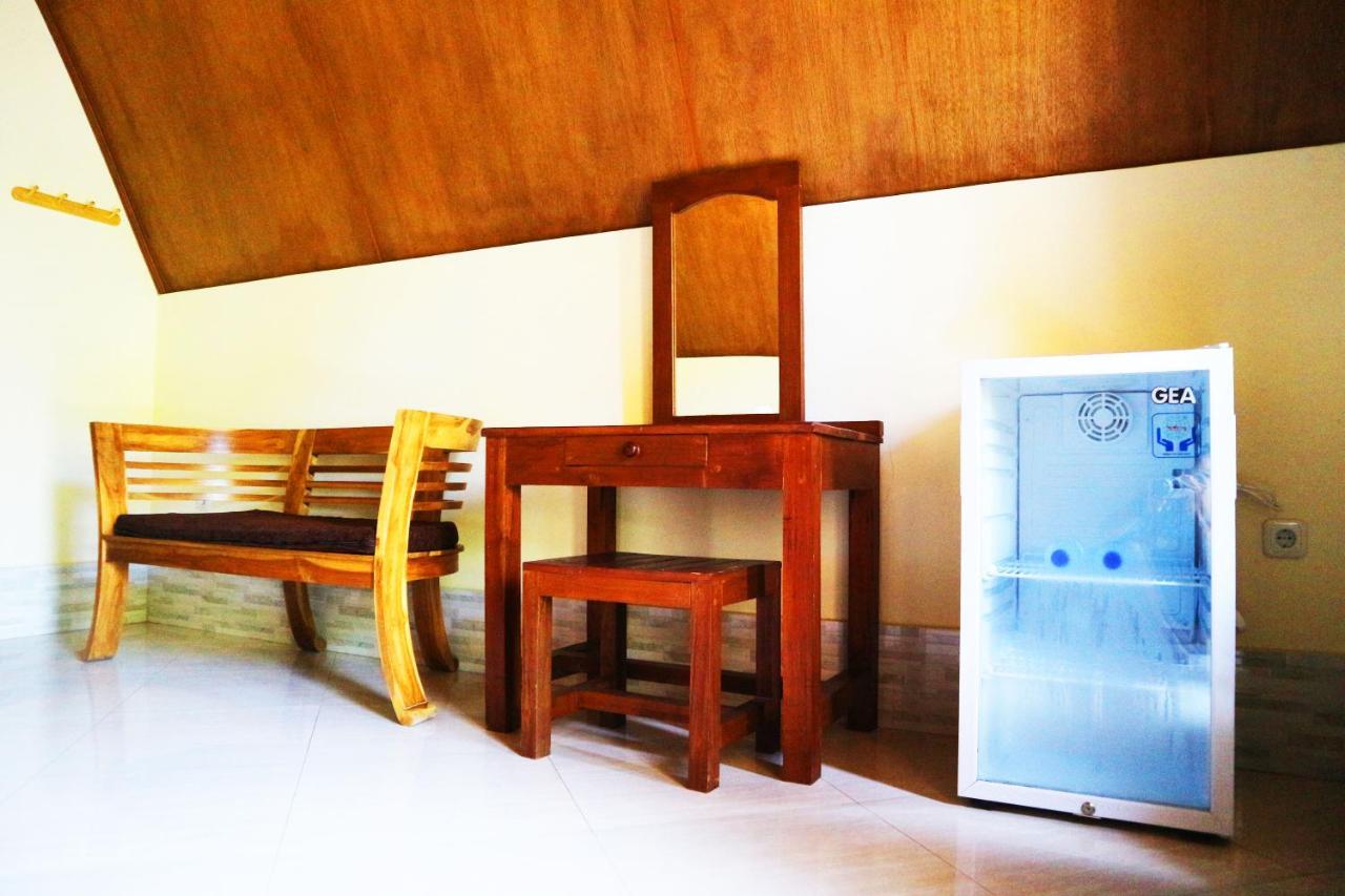 Two Brothers Bungalows Gili Meno Exterior photo