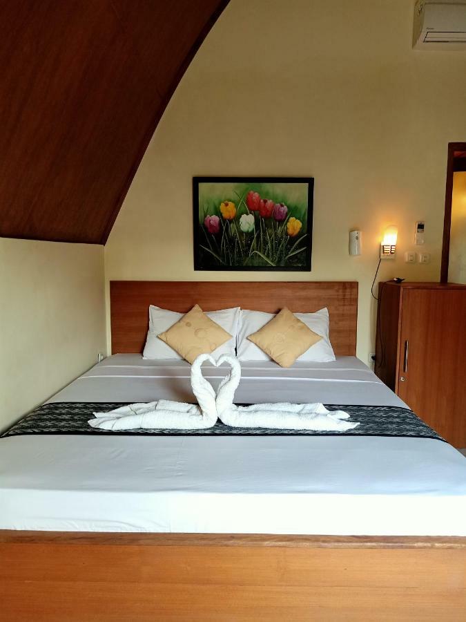 Two Brothers Bungalows Gili Meno Exterior photo