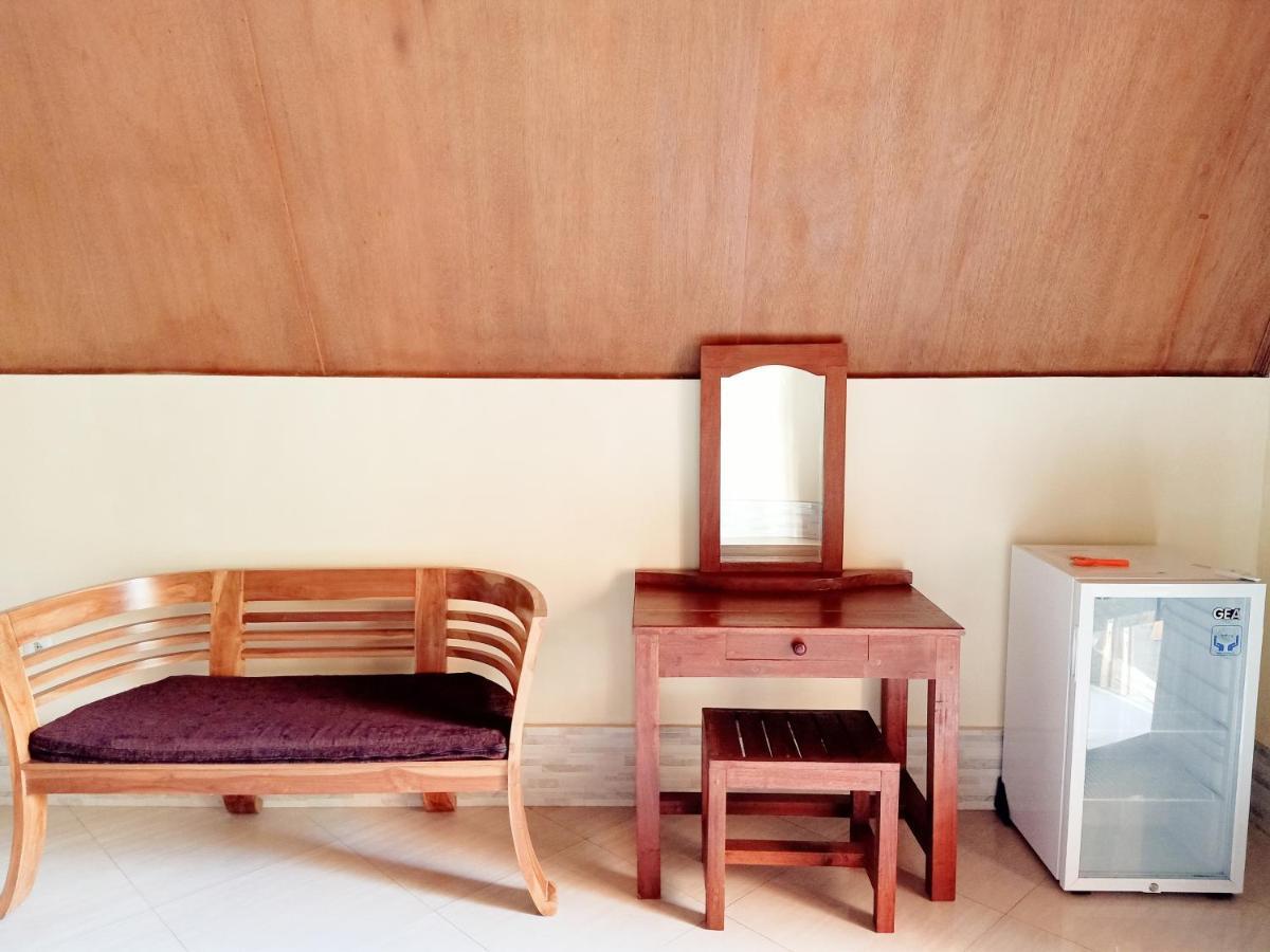 Two Brothers Bungalows Gili Meno Exterior photo