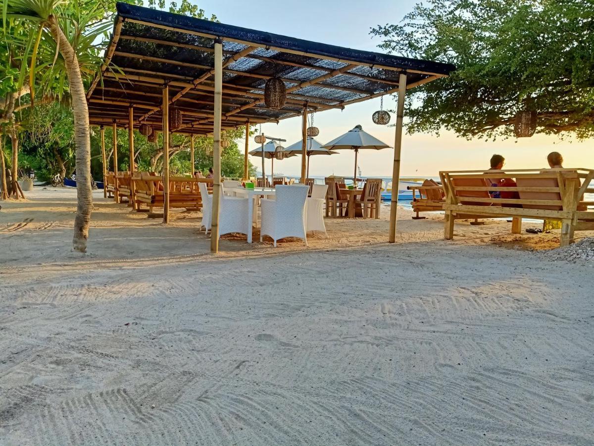 Two Brothers Bungalows Gili Meno Exterior photo